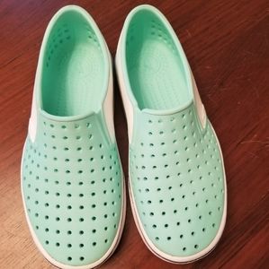 Native Shoes Size J6